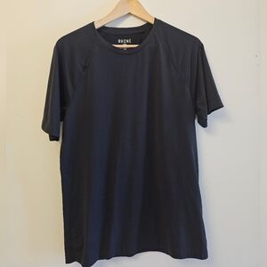 Rhone Reign Short Sleeve Shirt – Black, Size Small Athletic Fit Performance Tee